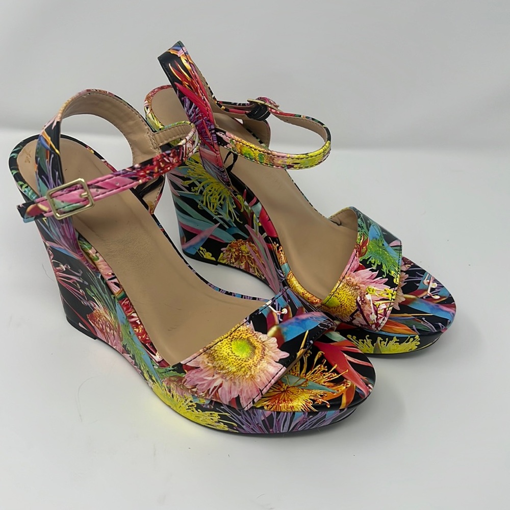 Jasmin Size 6 Wedge Sandals